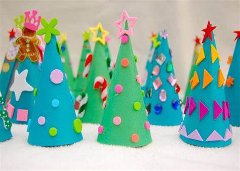 Christmas Crafting: 1.30pm - 2.30pm